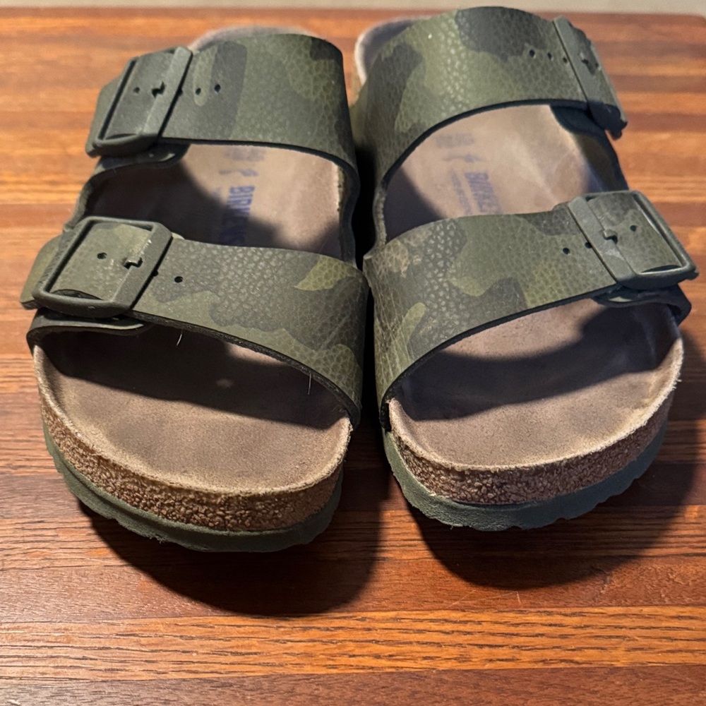 Birkenstock Arizona camo sandals